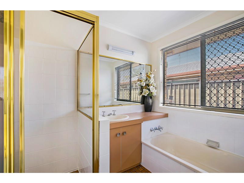 14 Banksia Street, Newtown QLD 4350