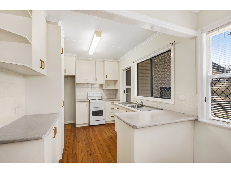 9 Teesdale Avenue, Newtown QLD 4350