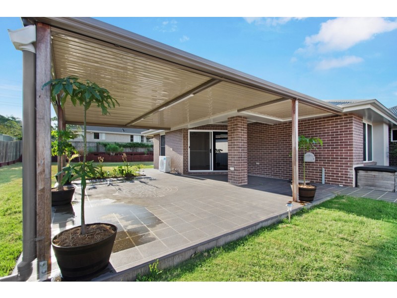 11 Sandalwood Drive, Glenvale QLD 4350