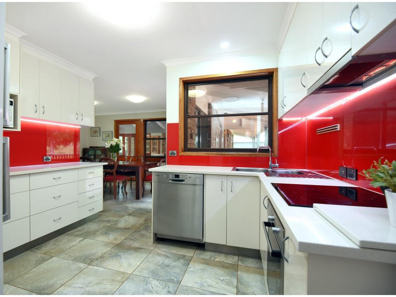 24 Culliford Drive, Middle Ridge QLD 4350