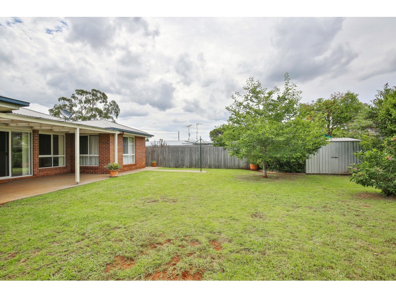 13 Weller Street, Rangeville QLD 4350