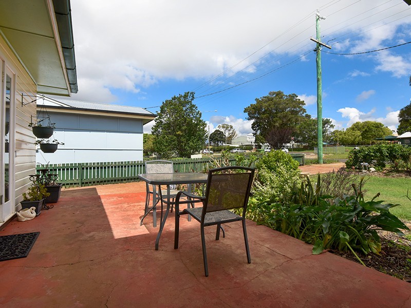 127  Stephen Street, Harristown QLD 4350