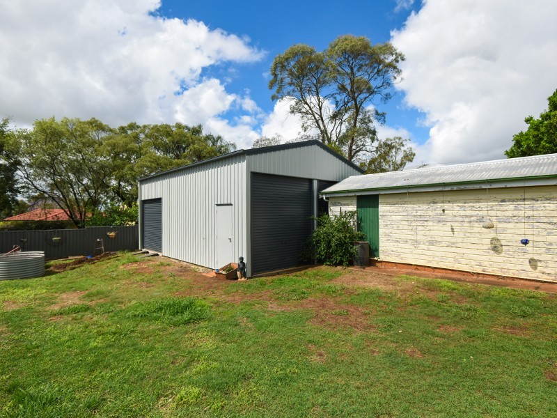 127  Stephen Street, Harristown QLD 4350