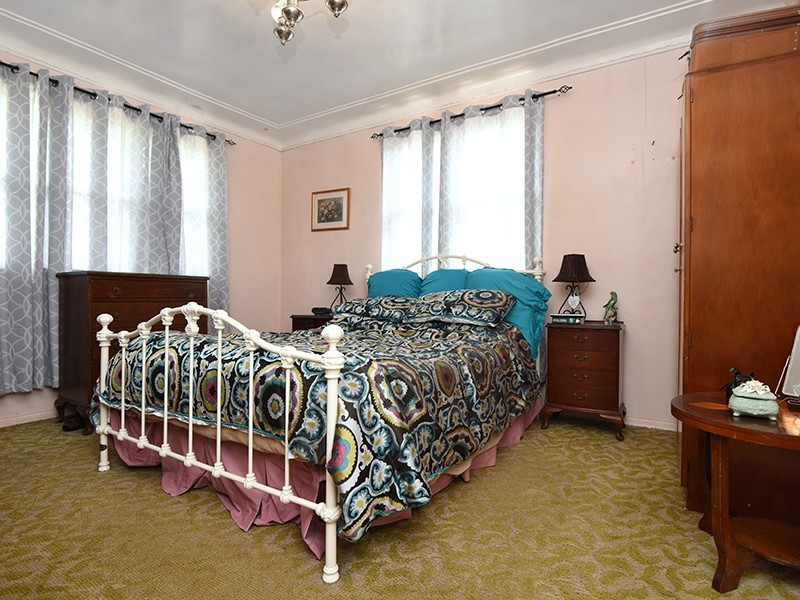 127  Stephen Street, Harristown QLD 4350