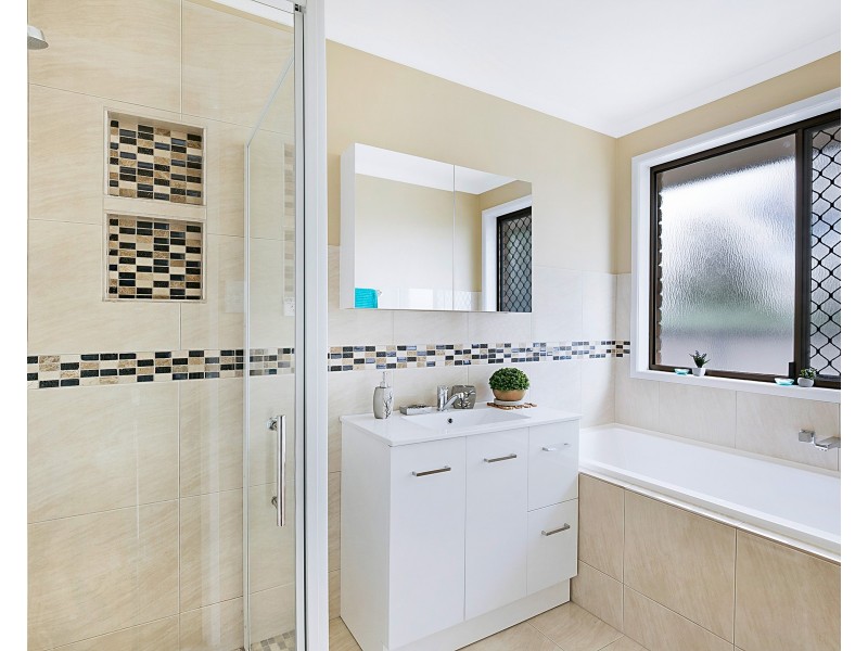 13 Bottlebrush Court, Glenvale QLD 4350