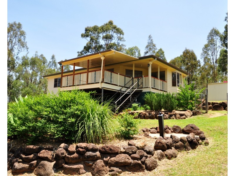 2 Hoods Road, Upper Lockyer QLD 4352