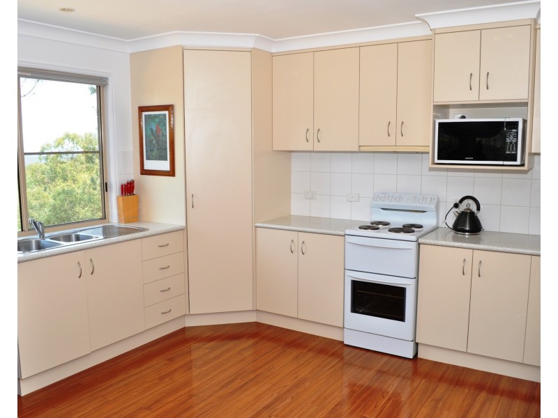 2 Hoods Road, Upper Lockyer QLD 4352