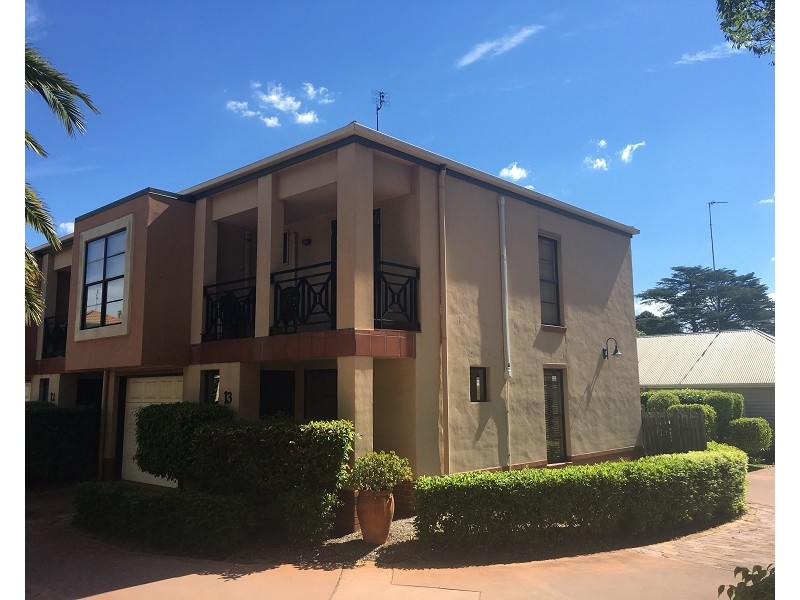 13/1a Stirling Street, East Toowoomba QLD 4350