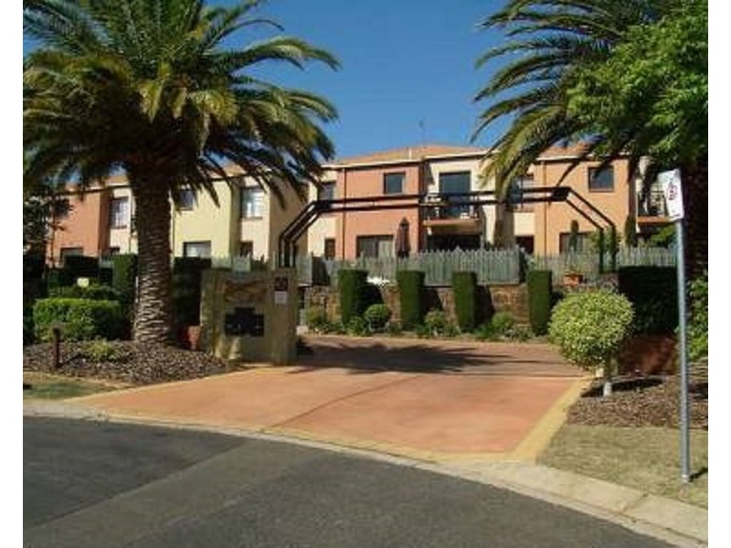 13/1a Stirling Street, East Toowoomba QLD 4350