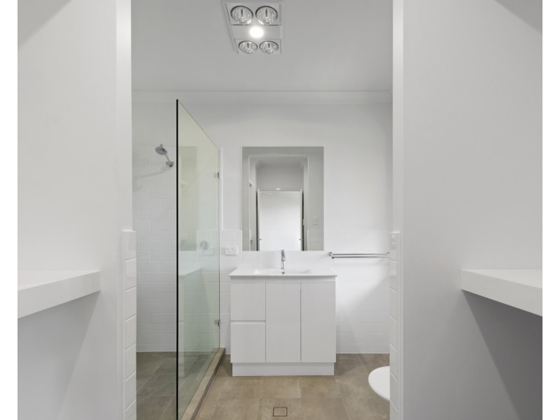 2F James Street, Rangeville QLD 4350