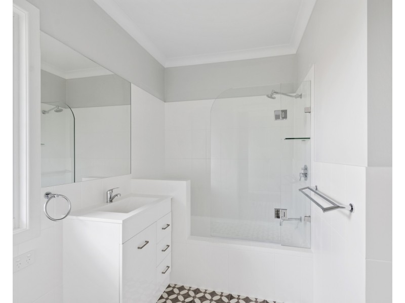 2F James Street, Rangeville QLD 4350