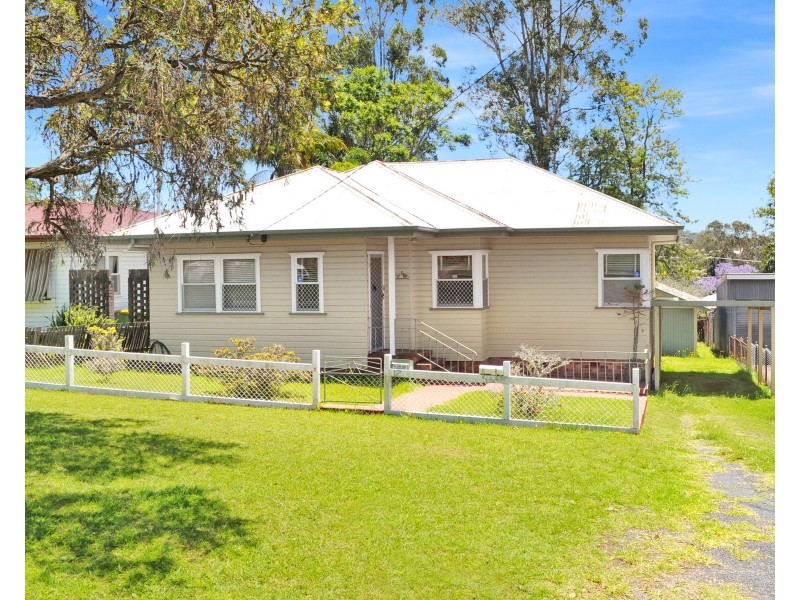17 Tolmie Street, South Toowoomba QLD 4350
