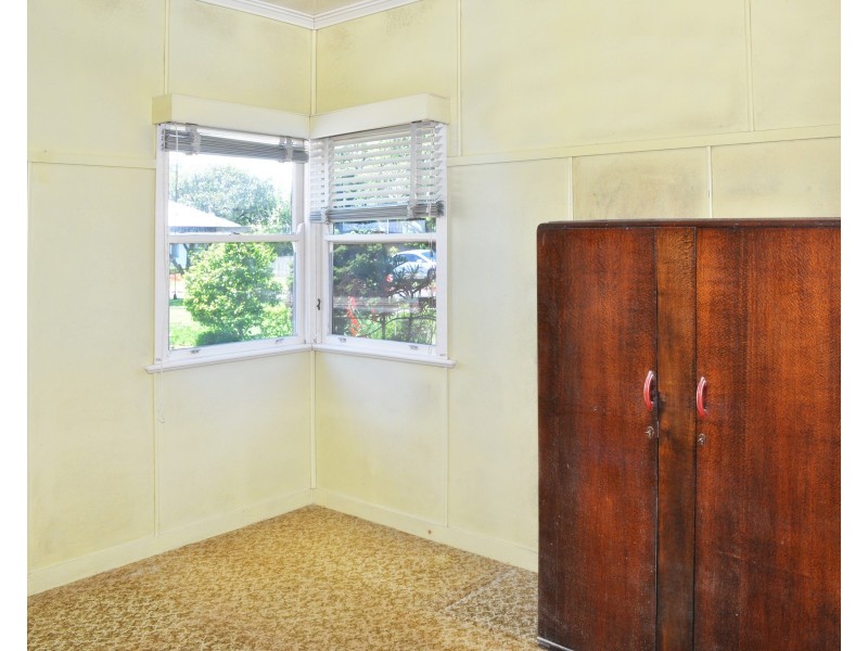 17 Tolmie Street, South Toowoomba QLD 4350