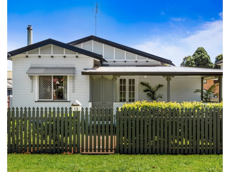 13 Leonard Street, East Toowoomba QLD 4350