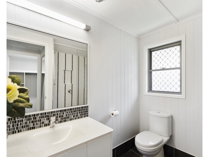 13 Leonard Street, East Toowoomba QLD 4350