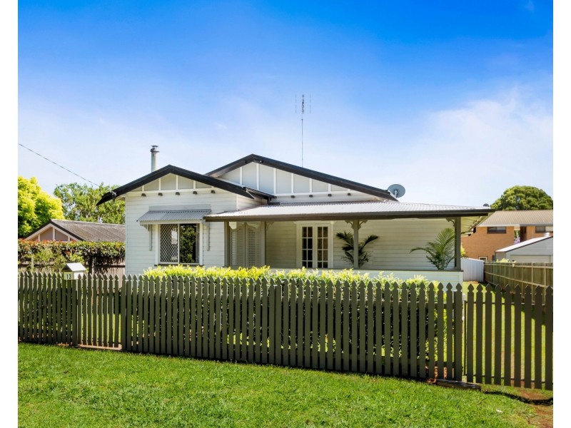 13 Leonard Street, East Toowoomba QLD 4350