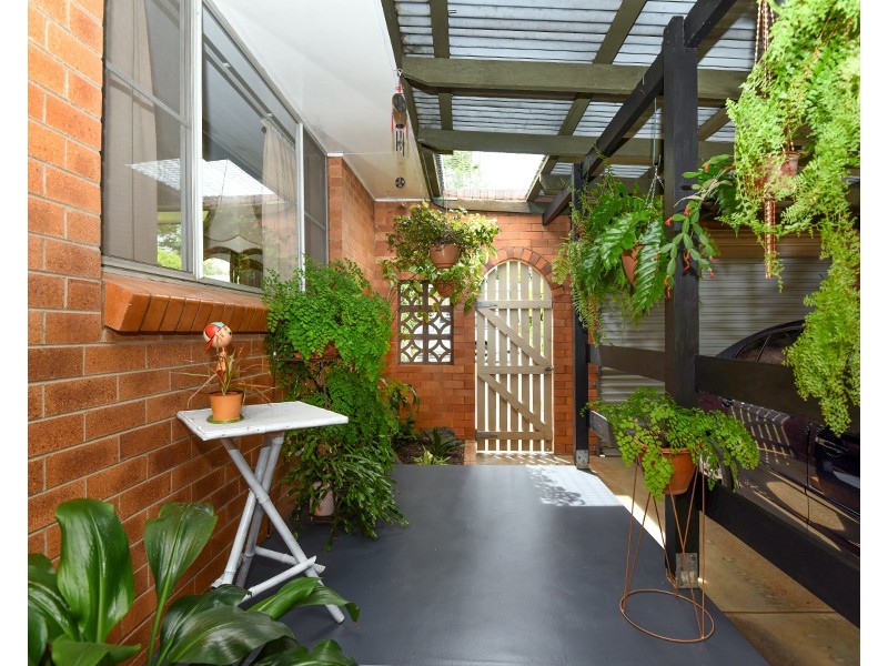 13 Farr Street, Kearneys Spring QLD 4350