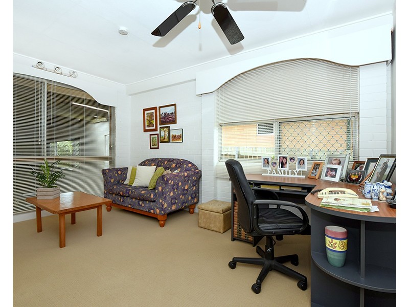 13 Farr Street, Kearneys Spring QLD 4350