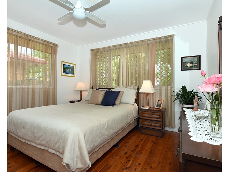 13 Farr Street, Kearneys Spring QLD 4350