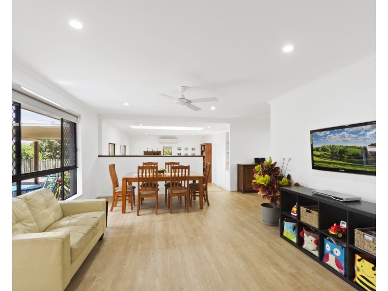 7 Lotus Crescent, Centenary Heights QLD 4350