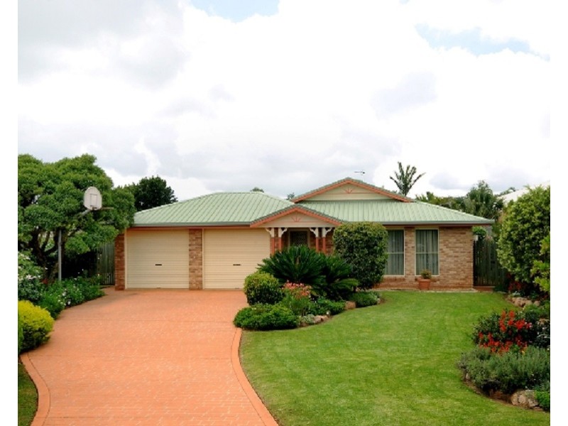 3 Carnation Court, Middle Ridge QLD 4350