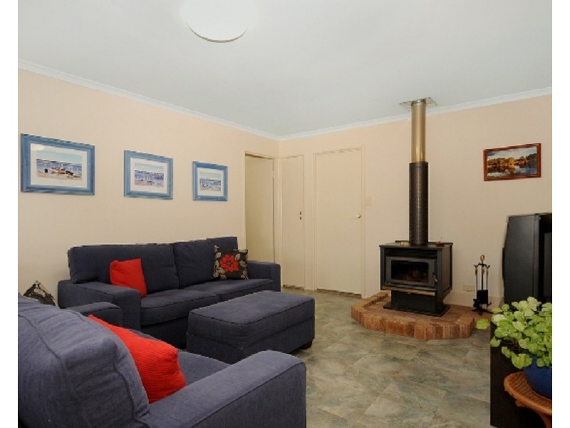 3 Carnation Court, Middle Ridge QLD 4350