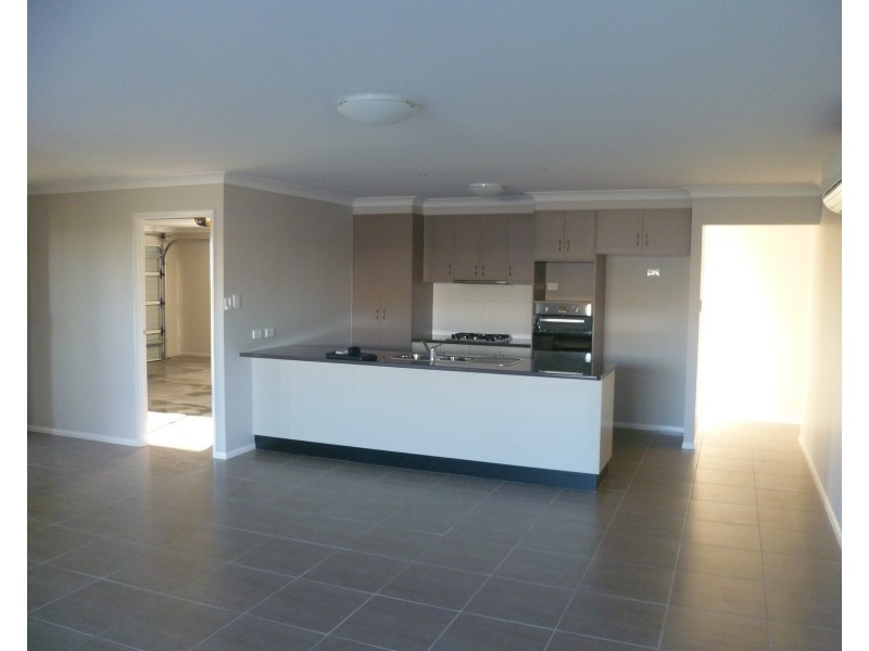 19 Opperman Drive, Kearneys Spring QLD 4350