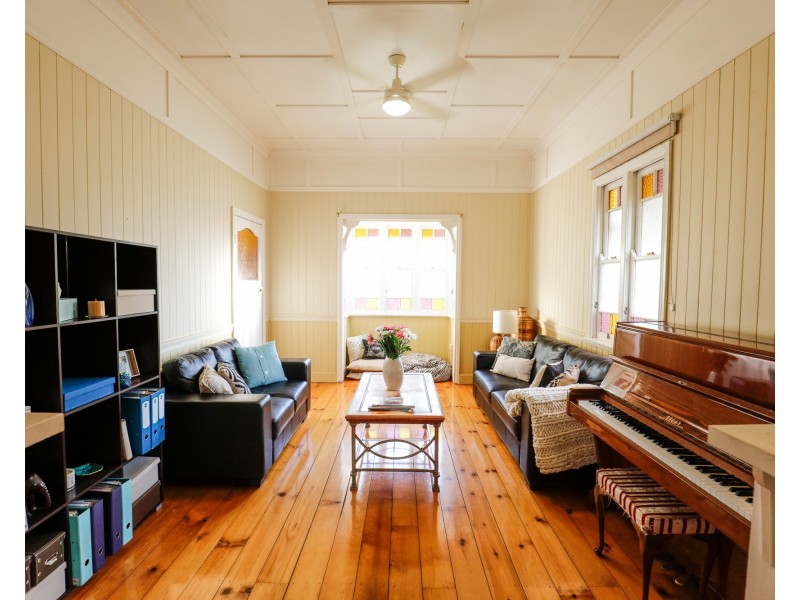 61 Mabel Street, Harlaxton QLD 4350