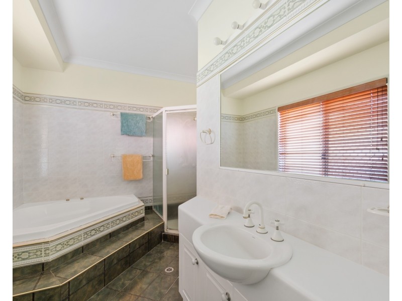 6 Parkland Close, Rangeville QLD 4350