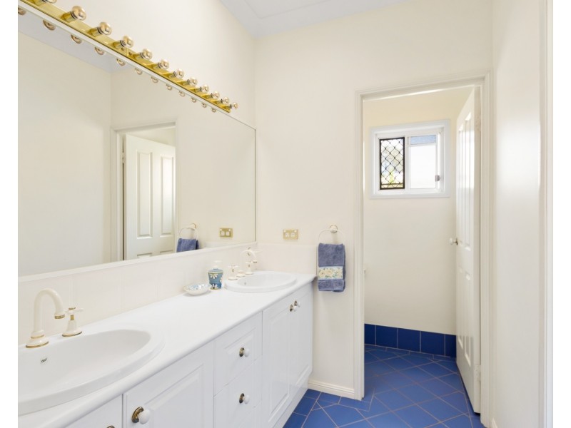 6 Parkland Close, Rangeville QLD 4350