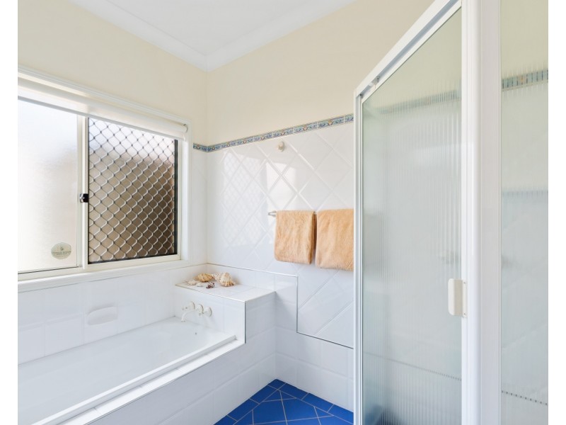 6 Parkland Close, Rangeville QLD 4350