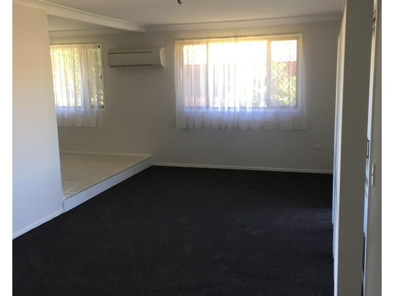 12 Elliott Street, Kearneys Spring QLD 4350