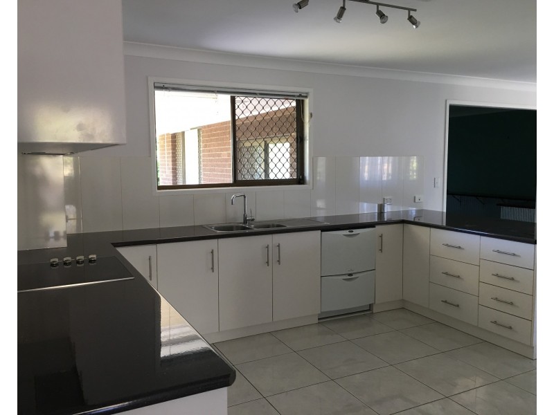 12 Elliott Street, Kearneys Spring QLD 4350