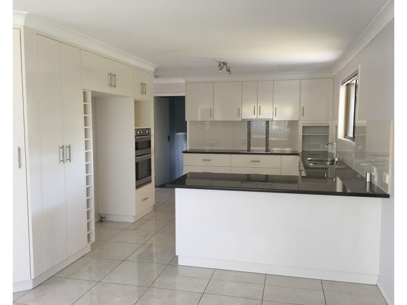 12 Elliott Street, Kearneys Spring QLD 4350