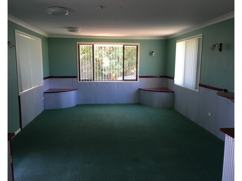 12 Elliott Street, Kearneys Spring QLD 4350