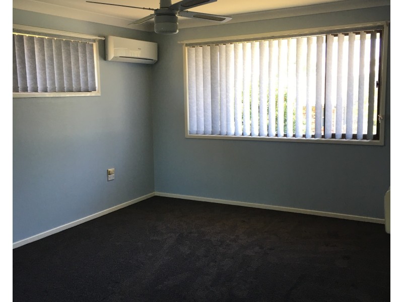 12 Elliott Street, Kearneys Spring QLD 4350