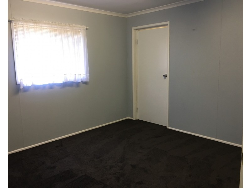 12 Elliott Street, Kearneys Spring QLD 4350