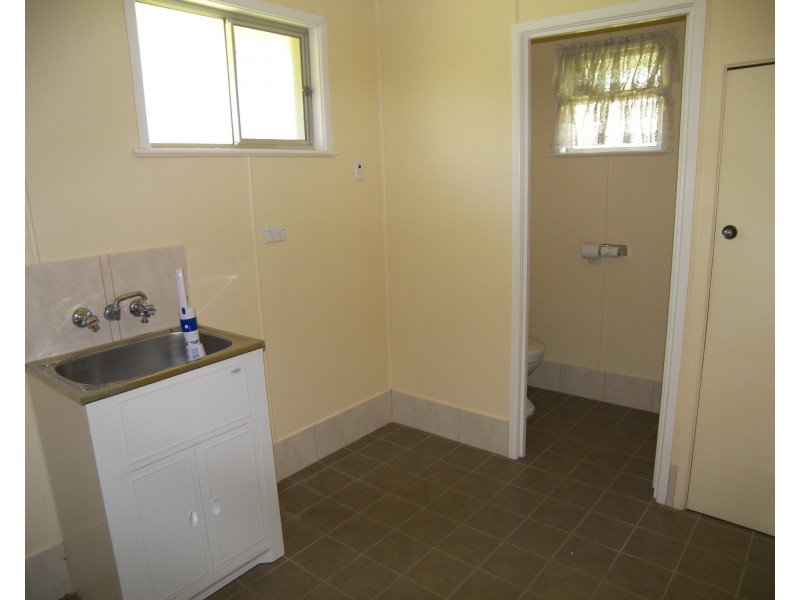 32 Dalgleish Street, South Toowoomba QLD 4350