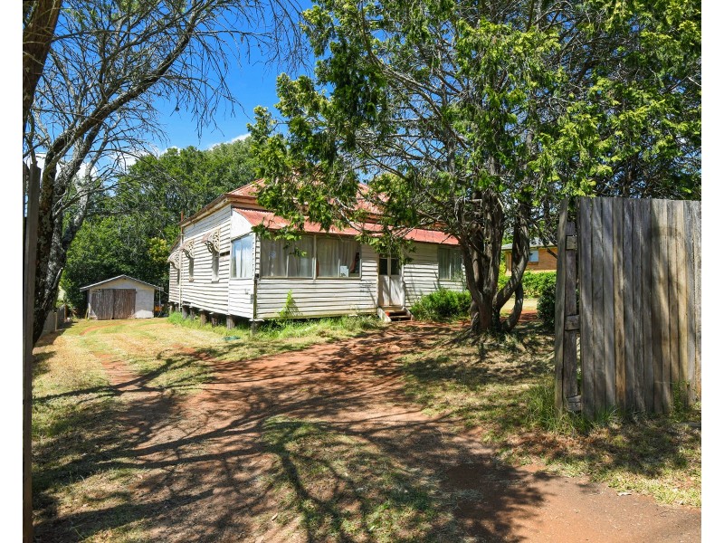338 Bridge Street, Wilsonton QLD 4350