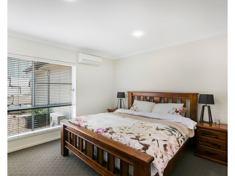 2/22 Piccadilly Court, Mount Lofty QLD 4350