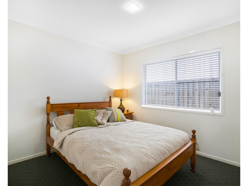 2/22 Piccadilly Court, Mount Lofty QLD 4350