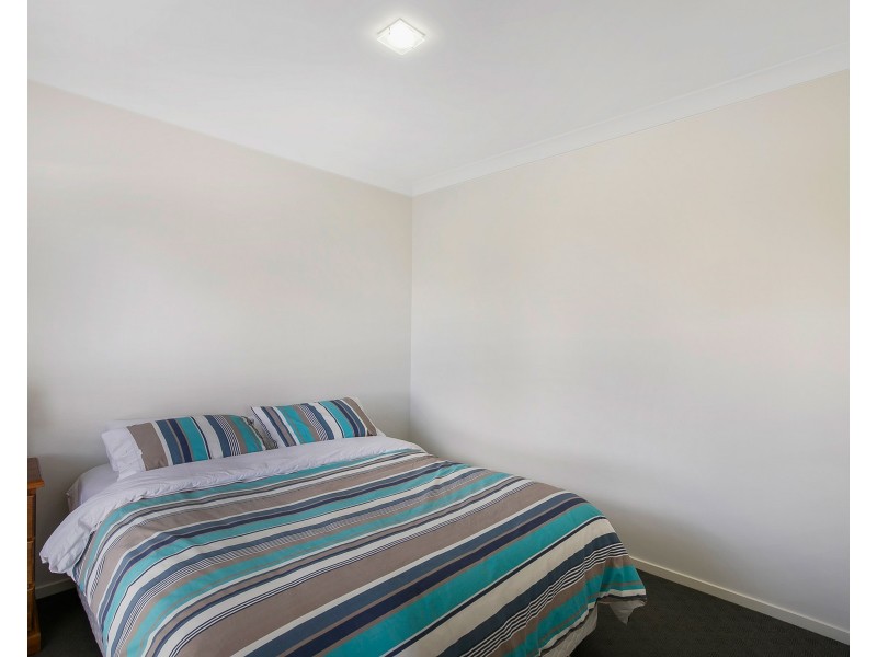 2/22 Piccadilly Court, Mount Lofty QLD 4350