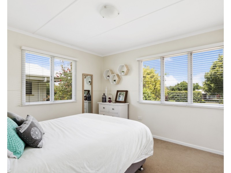 5 Ethel Street, Newtown QLD 4350