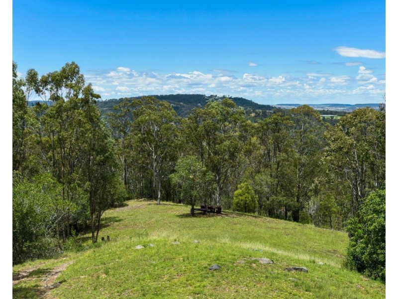 20 Trafalgar Street, Middle Ridge QLD 4350