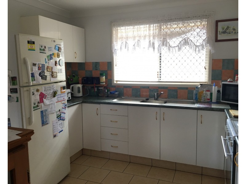 1/277 Mackenzie Street, Centenary Heights QLD 4350