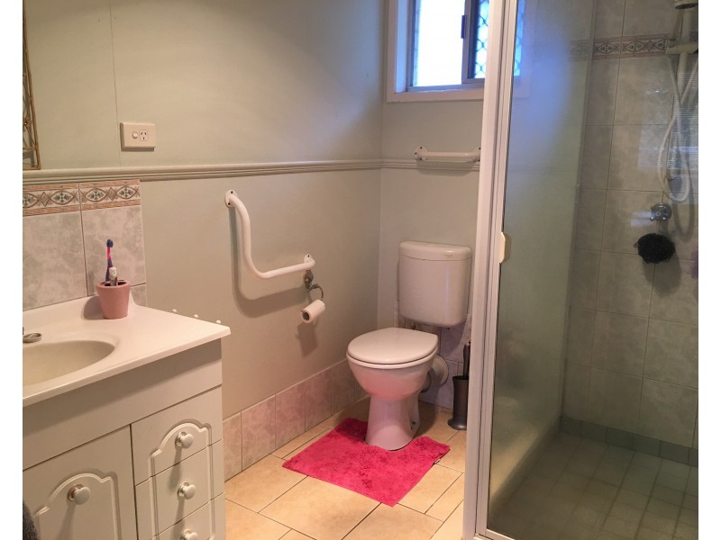 1/277 Mackenzie Street, Centenary Heights QLD 4350