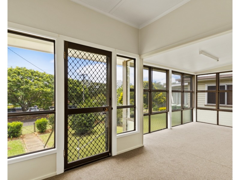 34 Underwood Crescent, Harristown QLD 4350