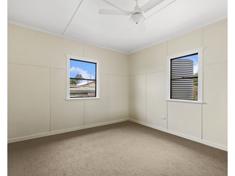 34 Underwood Crescent, Harristown QLD 4350