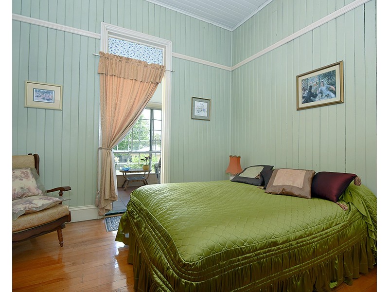 180 Jellicoe Street, Newtown QLD 4350