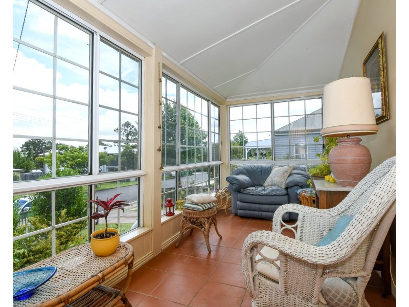 180 Jellicoe Street, Newtown QLD 4350